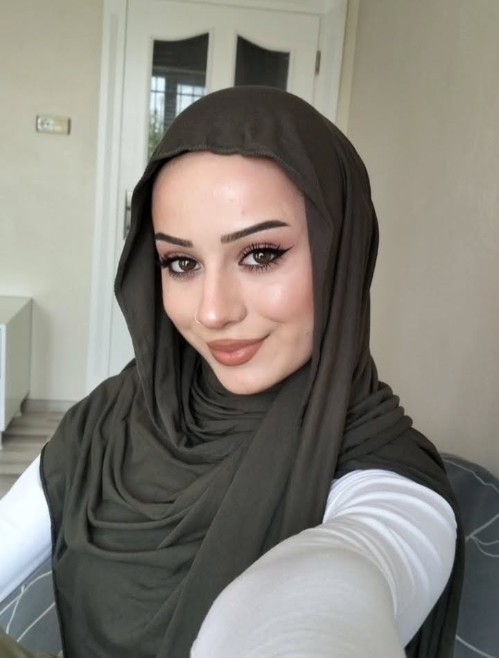Kızılbel Bilinçli Kadın Escort Bayan Berrak